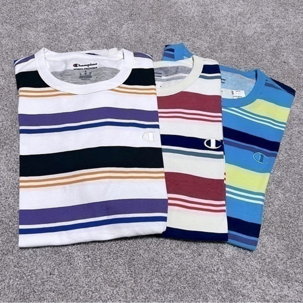 NWT Set of three Men’s small Champion short sleeve t-shirts size small